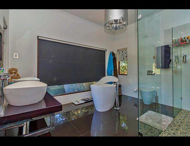 15 BEDROOM HOTEL FOR SALE IN WATERFALL